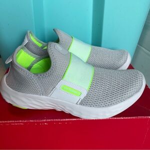 Women’s New Balance